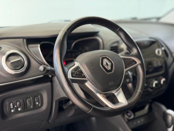 Renault Kaptur I Рестайлинг с пробегом 2021 года, цена 1 077 000 рублей, 160954 км, внедорожник, Автокод Объявления