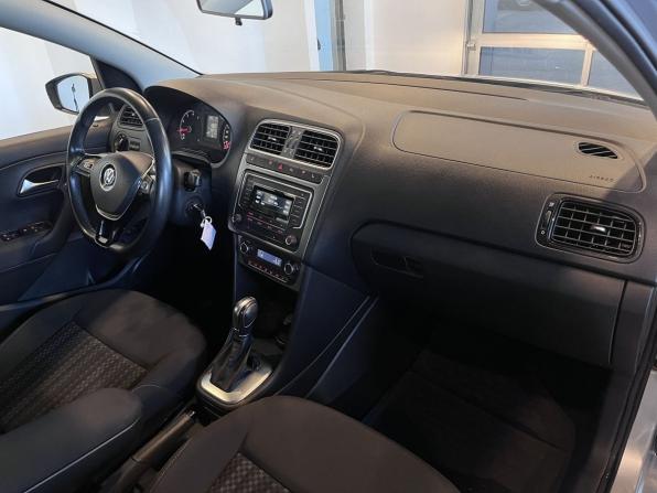 Volkswagen Polo V Рестайлинг с пробегом 2019 года, цена 1 230 000 рублей, 79245 км, седан, Автокод Объявления