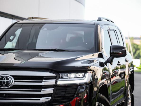Toyota Land Cruiser 300 Series с пробегом 2022 года, цена 9 299 000 рублей, 51215 км, внедорожник, Автокод Объявления