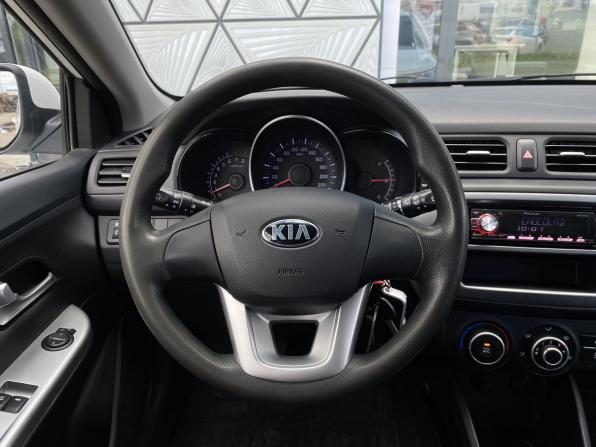 Kia Rio III Рестайлинг с пробегом 2015 года, цена 949 000 рублей, 135591 км, хэтчбек, Автокод Объявления