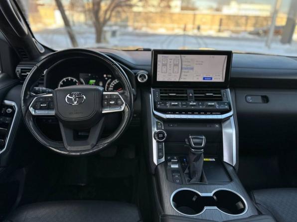 Toyota Land Cruiser 300 Series с пробегом 2021 года, цена 8 520 000 рублей, 89069 км, внедорожник, Автокод Объявления