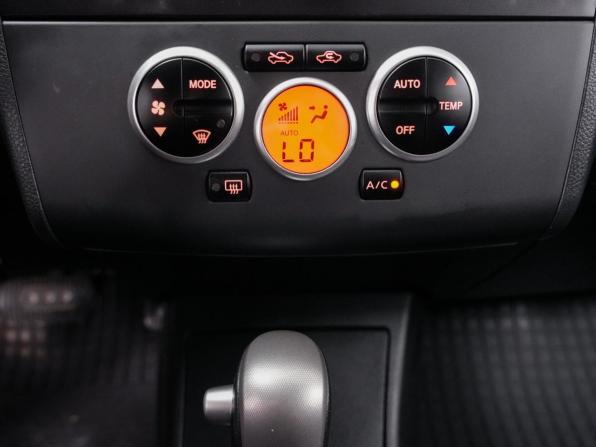 Nissan Tiida I Рестайлинг с пробегом 2011 года, цена 773 000 рублей, 180000 км, хэтчбек, Автокод Объявления