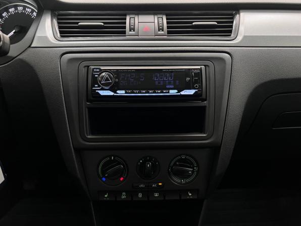 Skoda Rapid I с пробегом 2016 года, цена 1 040 000 рублей, 107568 км, лифтбек, Автокод Объявления