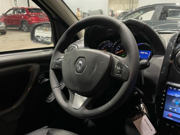Renault Duster I Рестайлинг с пробегом 2017 года, цена 1 040 000 рублей, 193064 км, внедорожник, Автокод Объявления