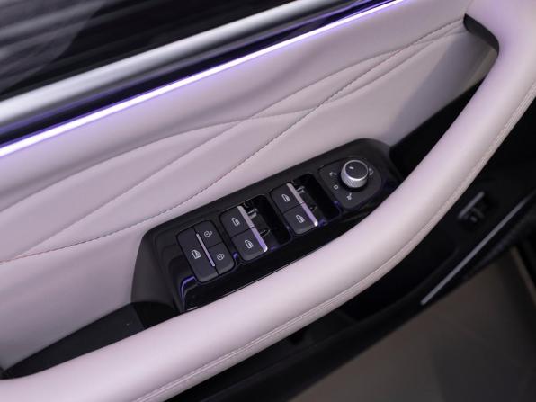 Geely Monjaro I с пробегом 2023 года, цена 3 390 000 рублей, 44842 км, внедорожник, Автокод Объявления