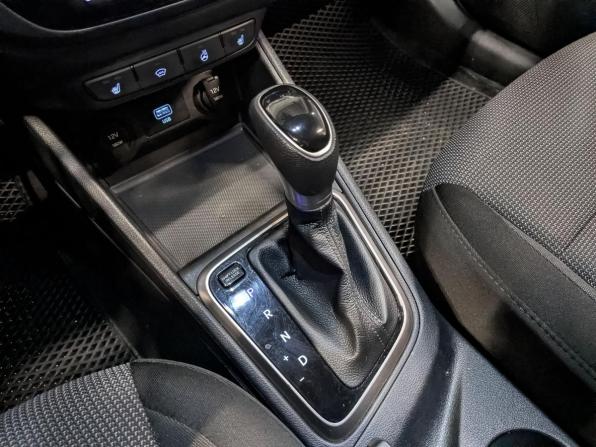 Hyundai Solaris II с пробегом 2019 года, цена 1 220 000 рублей, 109766 км, седан, Автокод Объявления