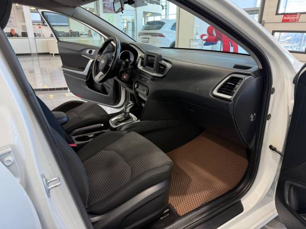Kia Ceed III с пробегом 2018 года, цена 1 598 000 рублей, 73113 км, хэтчбек, Автокод Объявления