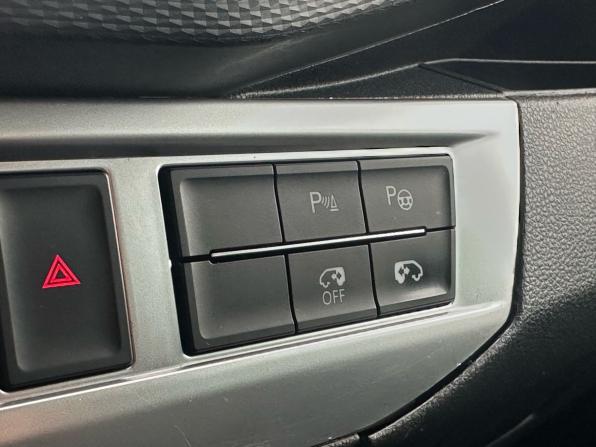 Volkswagen Multivan T6 Рестайлинг с пробегом 2020 года, цена 4 479 000 рублей, 159000 км, минивэн, Автокод Объявления