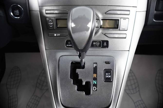 Toyota Auris I с пробегом 2007 года, цена 739 000 рублей, 210000 км, хэтчбек, Автокод Объявления