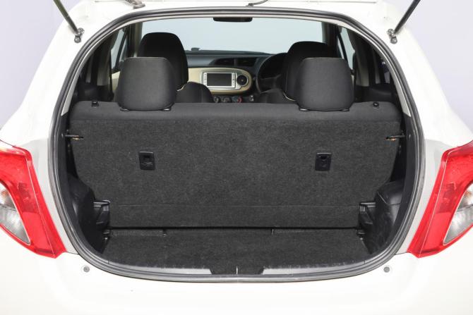 Toyota Vitz III (XP130) с пробегом 2011 года, цена 729 000 рублей, 106000 км, хэтчбек, Автокод Объявления