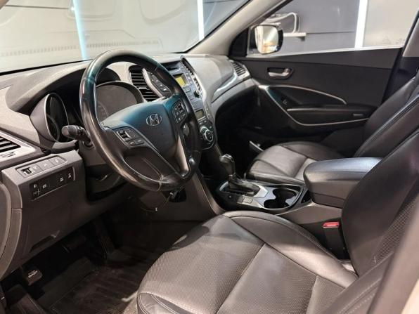 Hyundai Santa Fe III с пробегом 2012 года, цена 1 520 000 рублей, 172493 км, внедорожник, Автокод Объявления