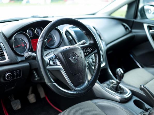 Opel Astra J с пробегом 2012 года, цена 719 000 рублей, 141000 км, универсал, Автокод Объявления