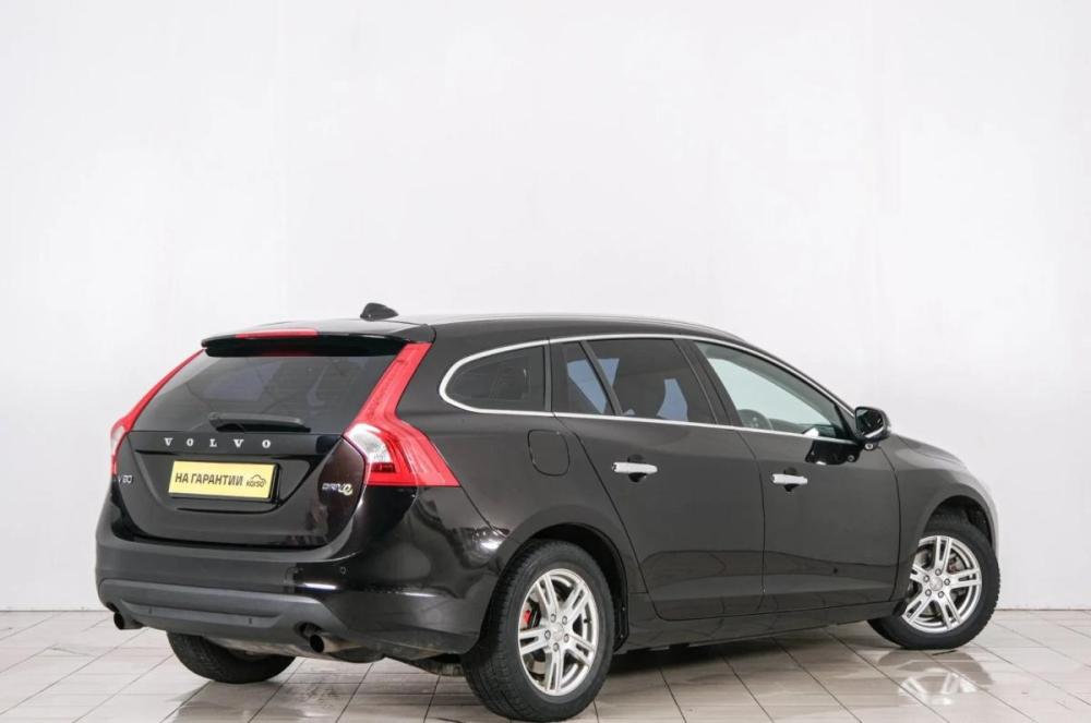 Volvo V60 I Красноярск  - изображение 7