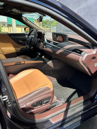 Lexus ES VII с пробегом 2018 года, цена 3 650 000 рублей, 96600 км, седан, Автокод Объявления