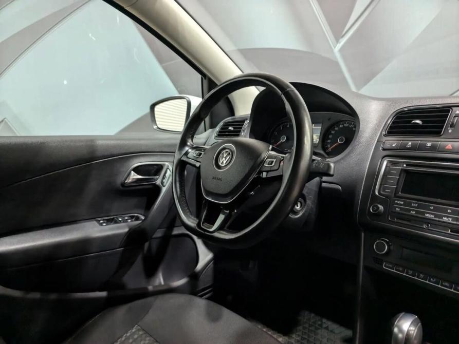 Volkswagen Polo V Рестайлинг Пермь  - изображение 15
