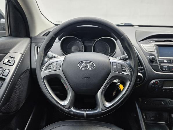 Hyundai ix35 I Рестайлинг с пробегом 2014 года, цена 1 255 000 рублей, 212006 км, внедорожник, Автокод Объявления