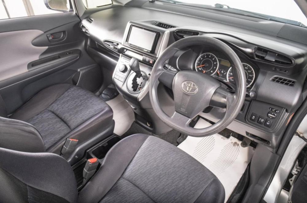 Toyota Wish II Томск  - изображение 9