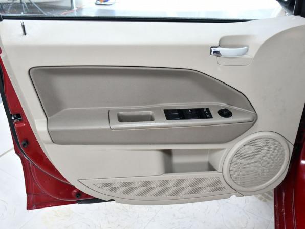 Dodge Caliber I с пробегом 2006 года, цена 620 000 рублей, 338336 км, хэтчбек, Автокод Объявления
