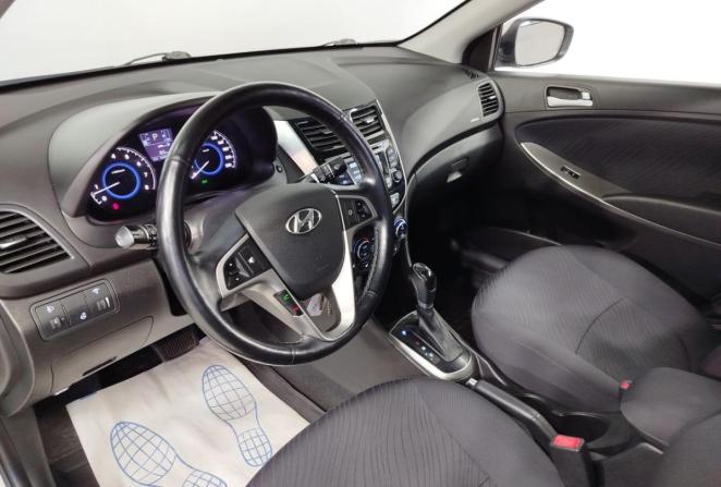 Hyundai Solaris I Рестайлинг с пробегом 2015 года, цена 1 300 000 рублей, 104804 км, седан, Автокод Объявления