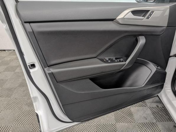Volkswagen Taos I с пробегом 2022 года, цена 2 390 000 рублей, 95360 км, внедорожник, Автокод Объявления