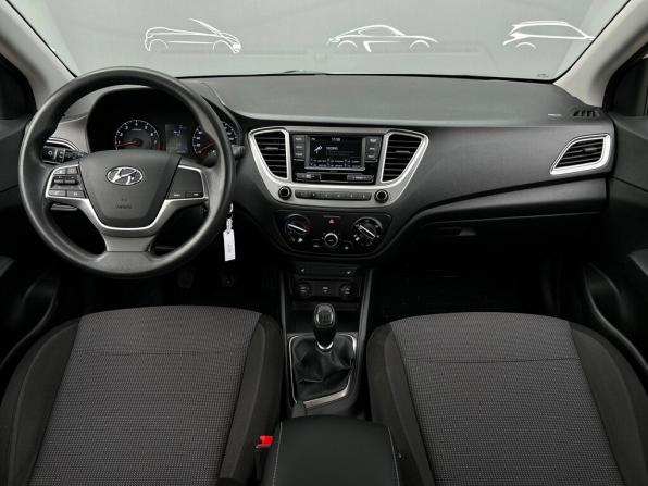 Hyundai Solaris II с пробегом 2020 года, цена 1 247 800 рублей, 92228 км, седан, Автокод Объявления