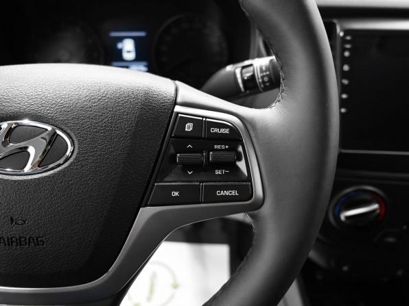 Hyundai Solaris II с пробегом 2019 года, цена 1 195 000 рублей, 125318 км, седан, Автокод Объявления