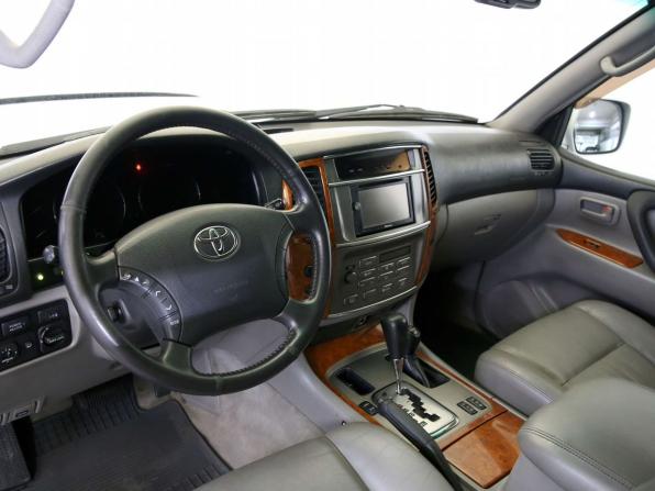 Toyota Land Cruiser 100 Series Рестайлинг 2 с пробегом 2006 года, цена 1 650 000 рублей, 470000 км, внедорожник, Автокод Объявления