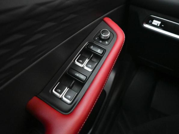 Geely Coolray I Рестайлинг с пробегом 2024 года, цена 2 049 000 рублей, 44699 км, внедорожник, Автокод Объявления