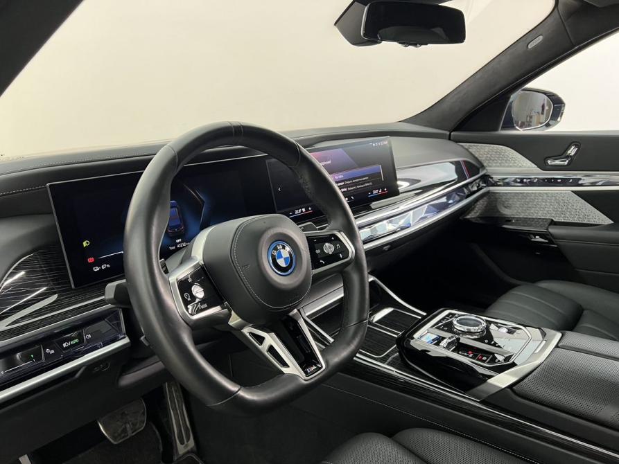 BMW i7 Москва  - изображение 8