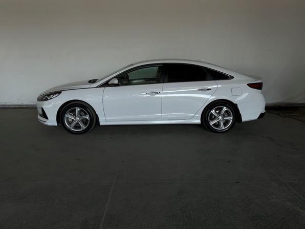 Hyundai Sonata VII (LF) Рестайлинг с пробегом 2018 года, цена 1 547 000 рублей, 213874 км, седан, Автокод Объявления