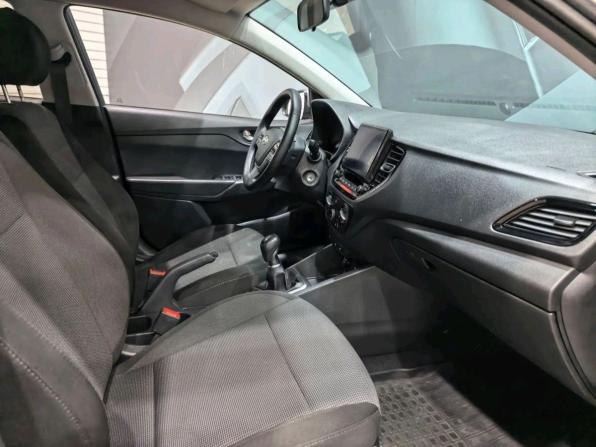 Hyundai Solaris II с пробегом 2020 года, цена 1 375 000 рублей, 77123 км, седан, Автокод Объявления
