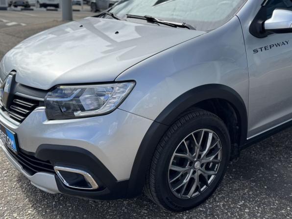 Renault Sandero II Рестайлинг с пробегом 2021 года, цена 1 190 000 рублей, 53855 км, хэтчбек, Автокод Объявления
