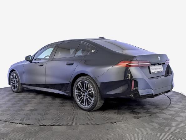 BMW 5 серии VIII (G60/G61/G68) с пробегом 2024 года, цена 7 600 000 рублей, 34956 км, седан, Автокод Объявления