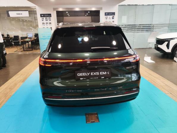 Новый Geely EX5 EM-i 2025 года, цена 3 969 990 рублей, внедорожник, Автокод Объявления