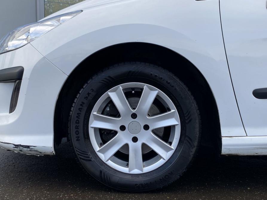 Peugeot 308 I Москва  - изображение 10