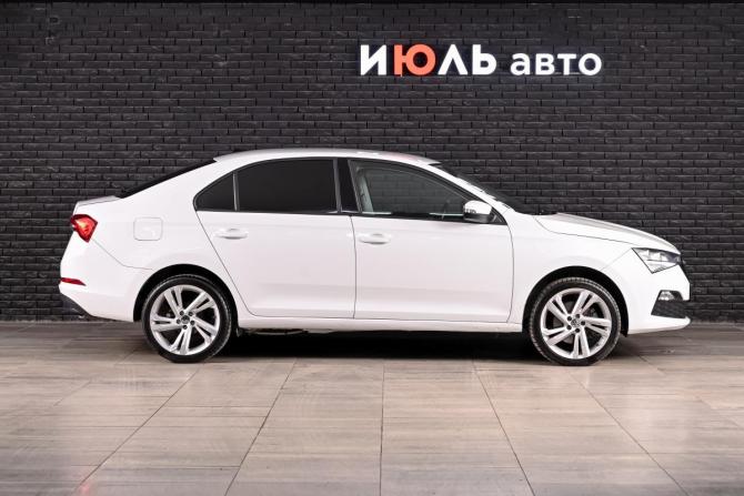 Skoda Rapid II с пробегом 2021 года, цена 1 700 000 рублей, 112909 км, лифтбек, Автокод Объявления