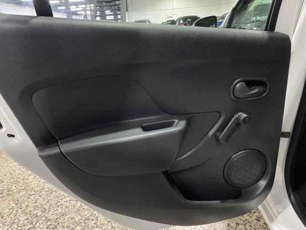 Renault Sandero II с пробегом 2017 года, цена 579 000 рублей, 144000 км, хэтчбек, Автокод Объявления