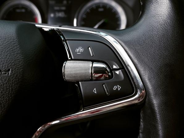 Skoda Karoq I с пробегом 2021 года, цена 2 399 000 рублей, 91606 км, внедорожник, Автокод Объявления
