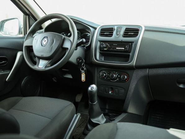 Renault Logan II с пробегом 2018 года, цена 999 000 рублей, 84200 км, седан, Автокод Объявления