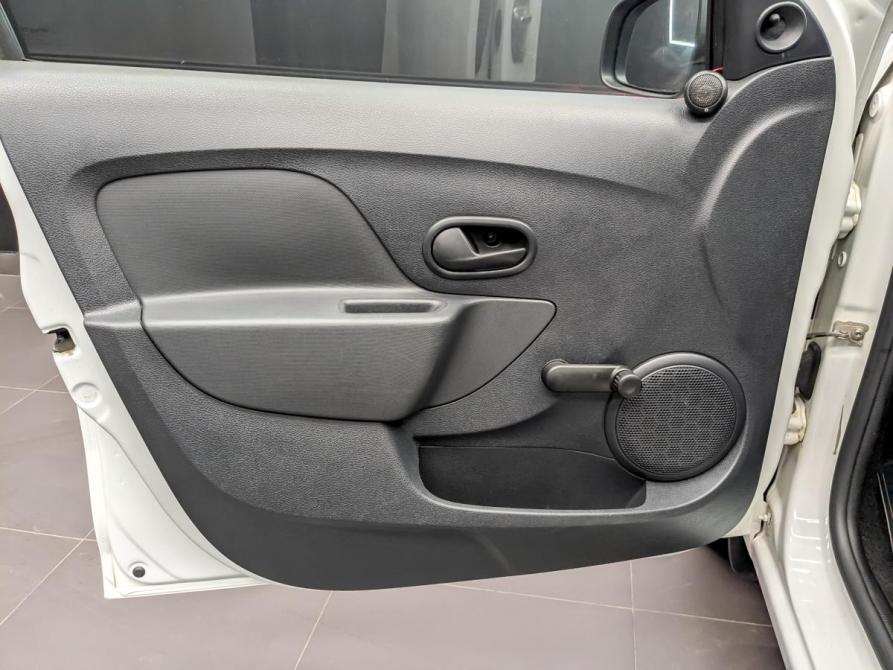 Renault Logan II Рестайлинг Москва  - изображение 19