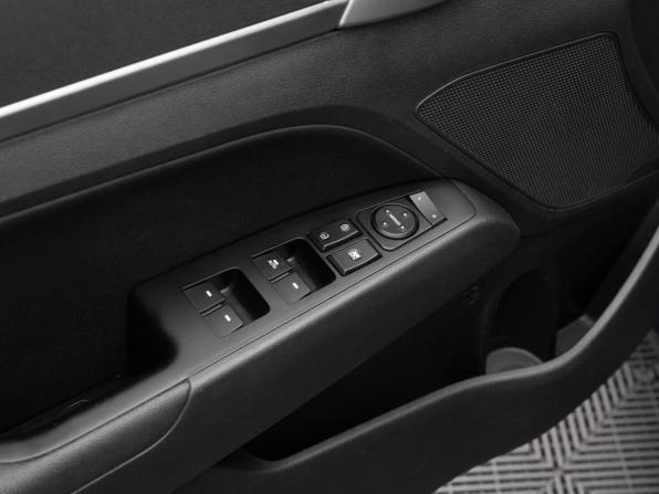 Hyundai Elantra VI (AD) с пробегом 2019 года, цена 1 790 000 рублей, 120751 км, седан, Автокод Объявления