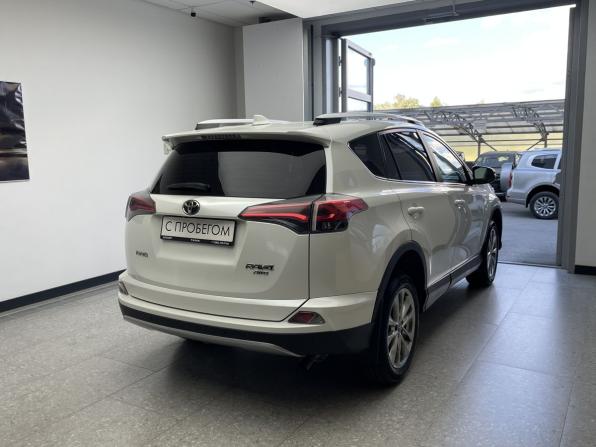 Toyota RAV4 IV (XA40) Рестайлинг с пробегом 2017 года, цена 2 735 000 рублей, 75000 км, внедорожник, Автокод Объявления