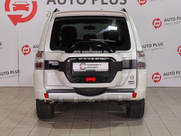 Mitsubishi Pajero IV Рестайлинг 2 с пробегом 2017 года, цена 2 999 000 рублей, 127000 км, внедорожник, Автокод Объявления