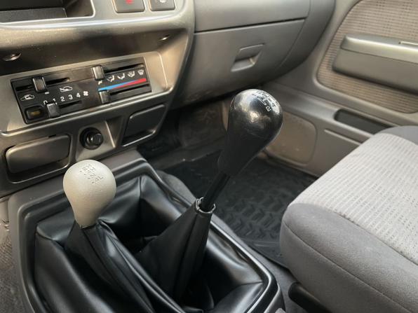 Nissan NP300 с пробегом 2013 года, цена 1 450 000 рублей, 99171 км, offers.body_type.unknown, Автокод Объявления