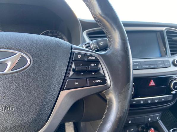 Hyundai Solaris II с пробегом 2017 года, цена 1 250 000 рублей, 168457 км, седан, Автокод Объявления