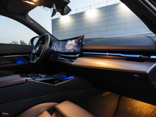 BMW 5 серии VIII (G60/G61/G68) с пробегом 2023 года, цена 8 000 000 рублей, 11729 км, седан, Автокод Объявления