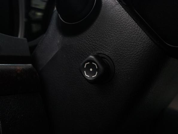 Toyota Land Cruiser 200 Series Рестайлинг 1 с пробегом 2012 года, цена 2 700 000 рублей, 332223 км, внедорожник, Автокод Объявления