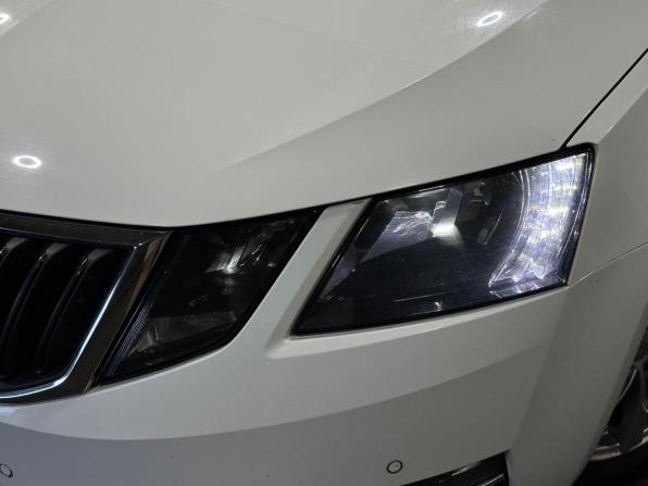Skoda Octavia III (A7) Рестайлинг с пробегом 2020 года, цена 2 220 000 рублей, 79746 км, лифтбек, Автокод Объявления