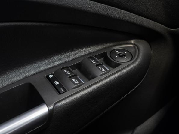 Ford Kuga II Рестайлинг с пробегом 2017 года, цена 1 630 000 рублей, 112042 км, внедорожник, Автокод Объявления
