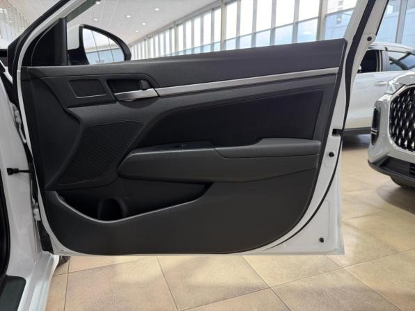 Hyundai Elantra VI (AD) Рестайлинг с пробегом 2019 года, цена 1 800 000 рублей, 67419 км, седан, Автокод Объявления